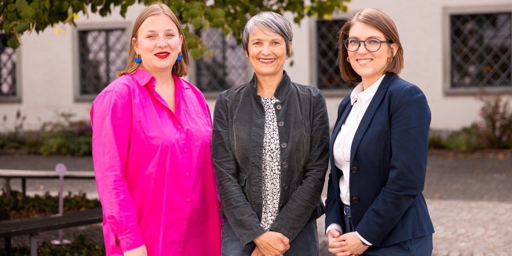 (v.l.) Die grünen Spitzenkandidatinnen Meret Grob, Rahel Würmli und Franziska Ryser freuen sich auf Diskussionen mit der Bevölkerung.