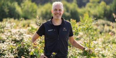 Regionalförster Raphael Lüchinger setzt sich dafür ein, dass die fichtendominierten Waldungen in stufige, naturnahe Mischwälder mit einer funktionierenden Naturverjüngung umgewandelt werden. 