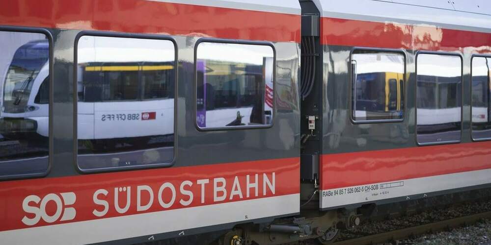 Im Sommer soll es in Unterterzen beinahe zu einem schweren Unfall gekommen sein. Darüber berichtet SRF online am Dienstag. Die beteiligten Unternehmen würden sich wortkarg geben