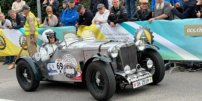  Rund 345 Rennsportwagen nahmen teil.