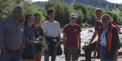 Von links: RC Neckertal Präsident Werner Britt, Regierungsrätin Susanne Hartmann (Mitte) umringt von fleissigen Helfern und die Rotarier Christoph Meier und Lucrezia Meier-Schatz