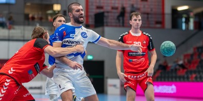 Trotz fünf Treffern von Martin Popovski mussten die Hoppers in Bern eine 24:27-Niederlage hinnehmen.