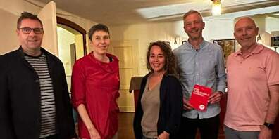 Von links: Guido Etterlin (Schulratspräsident Rorschach), Barbara Gysi (Nationlrätin), Karin Hasler (Kantonsrätin), Flo Kobler (Kantonsrat), Remo Maurer (Schulratspräsident)