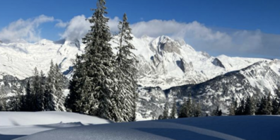 Die Landschaft präsentiert sich Ende November tief verschneit.