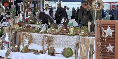 An den Ständen der Weihnachtsmärkte warten wieder viele Geschenkideen auf die Besucher