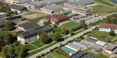 Der Strickhof in Lindau soll künftig den Landwirtschaftsbetrieb Schlossgut bewirtschaften.