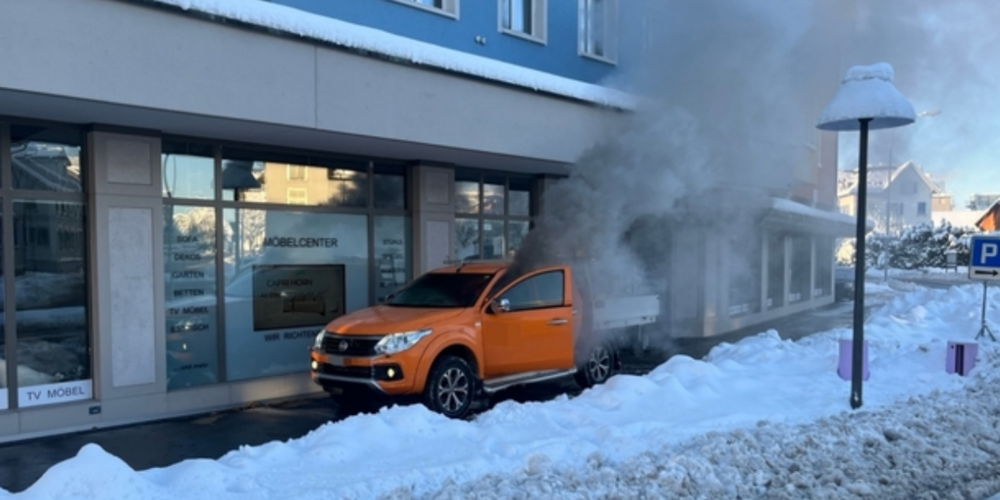 Am Sonntag stand in Gossau SG ein Auto in Flammen