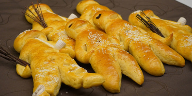 Da läuft das Wasser im Mund zusammen Eine Grittibänz-Familie wartet darauf, um erobert und gegessen zu werden. Die Hochkonjunktur des Grittibänz ist jeweils im Zeitraum des 6. Dezember.