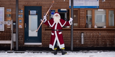Wer sich am Samstag als Samichlaus verkleidet, kann in Elm einen Gratis-Skitag erleben.