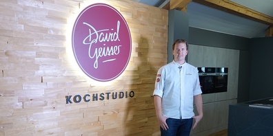 Starkoch David Geisser in seinem Kochstudio in Wermatswil.