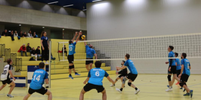 Erfolgreicher Block von Rheno Spieler-Trainer Raphael Engler