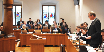 Finanzdirektor Herbert Huwiler während der Debatte zum Voranschlag und der Festsetzung des Steuerfusses 2024.