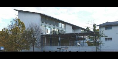 Aussenansicht vom Bildungszentrum Bau und Mode in Kreuzlingen.