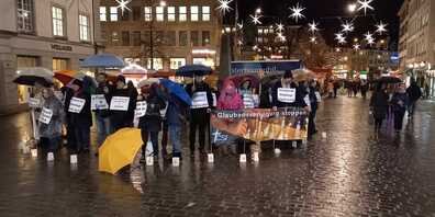 Ein vergessenes Thema öffentlich machen: Mahnwache für Glaubensverfolgte, hier in St.Gallen