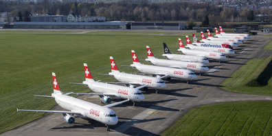 Heben kaum noch ab: Swiss-Flugzeuge am Flughafen Kloten während der Corona-Krise. (Bild: Keystone)