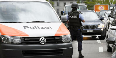 SP, Grüne und AL genehmigten im Stadtzürcher Budget mehrere Mehrausgaben – bei der Stadtpolizei setzten sie aber den Rotstift an und strichen unter anderem den Kauf von Tasern. (Symbolbild)