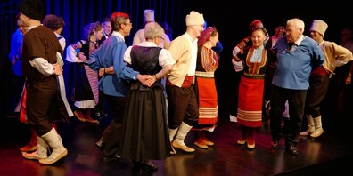 Die serbische Volkstanzgruppe Sveti Sava im Diogenestheater