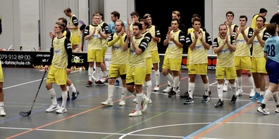 Mit zwei Siegen in der Doppelrunde festigen die 1.-Liga-Unihockeyaner der Jona-Uznach Flames Tabellenrang 4. (Archivbild)