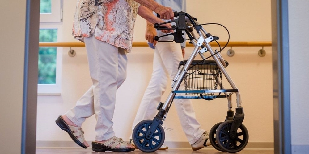 Aus Sicht der GLP muss die regionale Versorgungssituation in der Geriatrie vertieft abgeklärt werden. (Symbolbild)