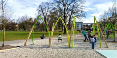 Die Püntwiese liegt zwischen dem Schulhaus Pünt und dem Bildungszentrum Uster und wird vielseitig genutzt.