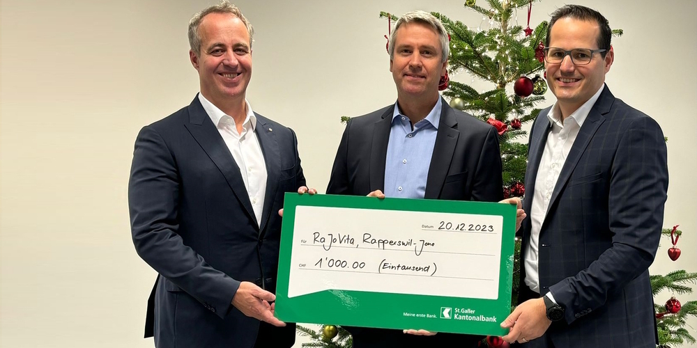 (v.l.) Sandro Walther, Niederlassungsleiter Rapperswil-Jona, Markus Bühler, Geschäftsführer RaJoVita, und David Eberle, Niederlassungsleiter Eschenbach.