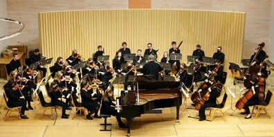 Die brasilianische Pianistin Ivani Venturieri spielt Schumanns Klavierkonzert