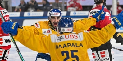 Grosser Jubel: Der HCD bleibt im Rennen um den Titel.