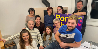 Die Theatergruppe des PFVO ist voll motiviert.  Hinten von links: Ruth Loher (Souffleuse), Bernadette Ritter, Sarina Rhyner, Patrick Loher Vorne von links: Chiara Probst, Heinrich Zäch, Monika Schiess, Dorine Chevalier, Jasmine Stieger, Michael Dux,