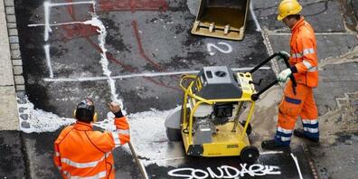Die Motorfahrzeugsteuer zur Finanzierung der Strassen soll im Kanton St.Gallen angepasst werden. (Symbolbild)