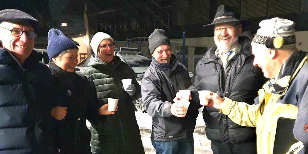 «Uf äs glückhafts guäts nüüäs Jahr zwüschä Saas und Klosters!»