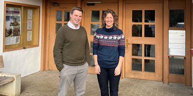 v.l. Marc Thalmann, Gemeindeschreiber und Jacqueline Bachmann, neue stellvertretende Gemeindeschreiberin.
