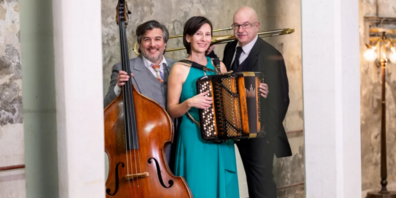 Trio Cappella.