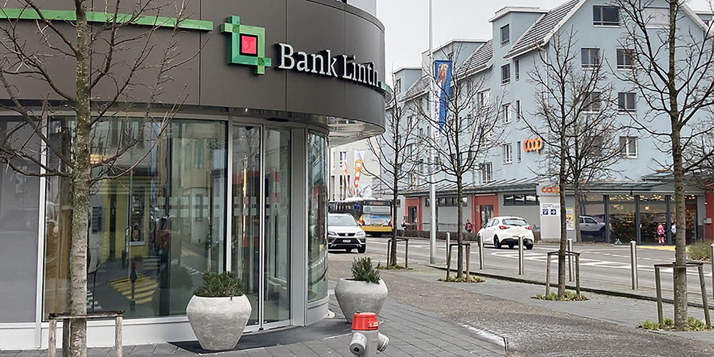 Alle Filialen der damaligen Bank Linth wurden bis vor wenigen Jahren aufwändig erneuert und mit exklusivem Design ausgestattet. Nun werden viele geschlossen, so in Siebnen (Bild).
