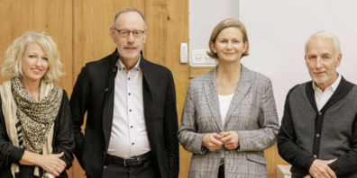 Von links: Esther Bigger, Armin Eugster (Präsident Stiftungsrat), Monika Scherrer und Hans-Peter Amann.