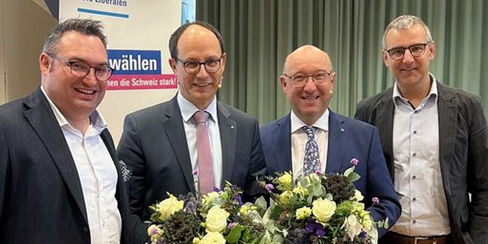 Marc Mächler (Mitte links) und Beat Tinner (Mitte rechts) nach der Nomination.