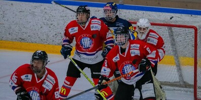 Der EHC Kreuzlingen-Konstanz zeigt sich siegessicher auf dem Eis.