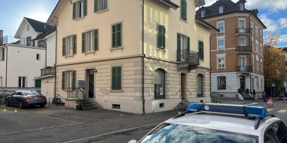 An der Kirchstrasse in Rorschach läuft ein Polizeieinsatz aufgrund eines Gewaltdelikts. 