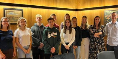 Die Bernecker Jungbürger feierten mit Gemeindepräsidentin und Vertretern des Gemeinderats