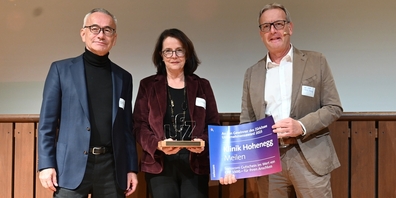  Award-Winner Dr. Alphons Schnyder, VR-Präsident der Privatklinik Hohenegg AG, Beatrix Frey-Eigenmann,, Stiftungsratspräsidentin der gemeinnützigen Stiftung Hohenegg und Walter Denzler, Verwaltungsdirektor und Vorsitzender der Klinikleitung