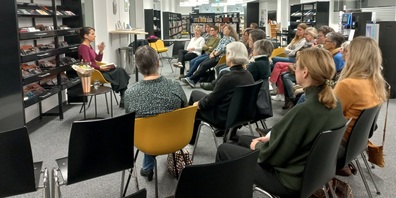 Die Autorin Laura Vogt las vor einem sehr aufmerksamen, weiblichen Publikum. 