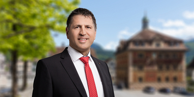 Die Mitte Gemeinde Schwyz nominiert den Mitte-Politiker Sandro Patierno als Regierungsrat zur Wiederwahl.