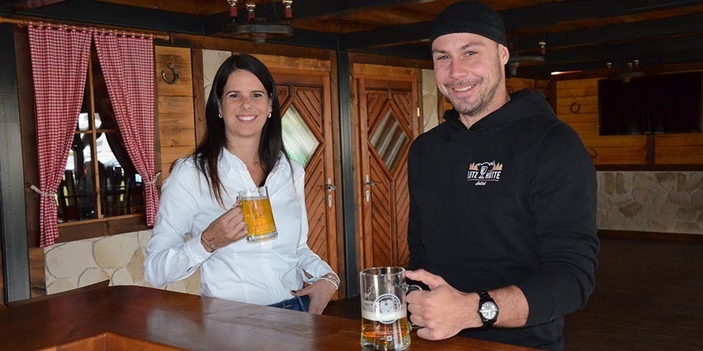 Aus «The Bandits» wird «Lutz-Hütte»: Andrea Birrer und Patrick Züger gestalten die Partylocation ab Neujahr um und bringen bis Mitte Februar neues Ambiente rein.