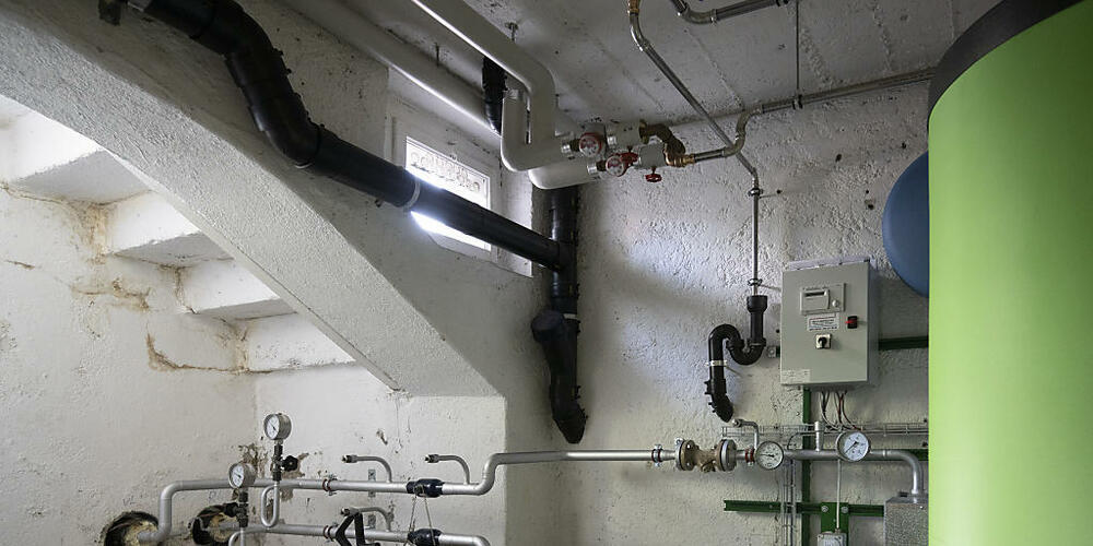 Zur Erreichung ihrer Klmiaziele will die Stadt Zürich unter anderem die Fernwärmenetze ausbauen. Im Gebäudebereich liegt grosses Einsparpotenzial. (Symbilbild)