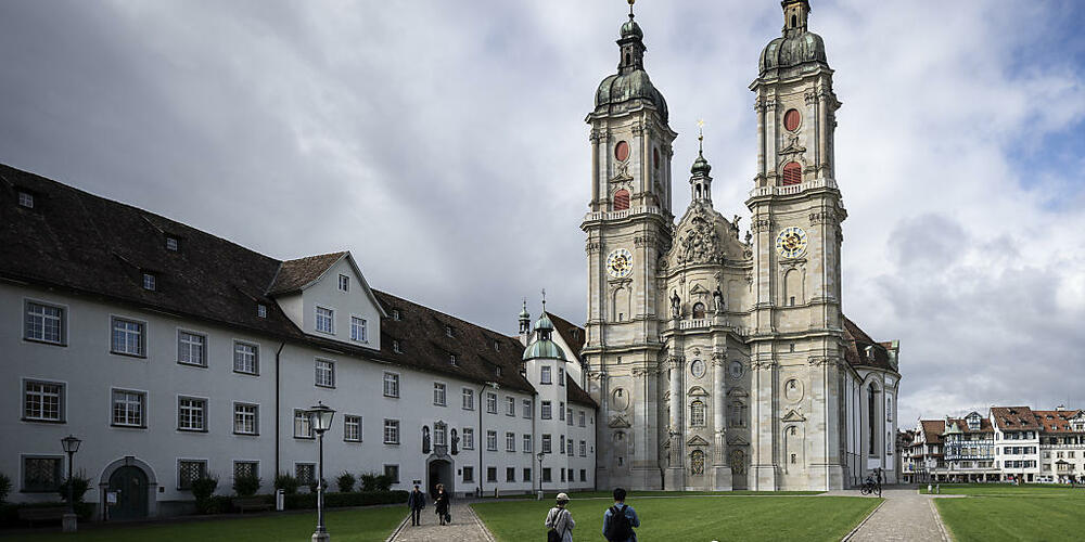 Das Bistum St.Gallen und der katholische Konfessionsteil wollen gemeinsam die bisherigen Massnahmen gegen sexuellen Missbrauch unter die Lupe nehmen. (Symbolbild)