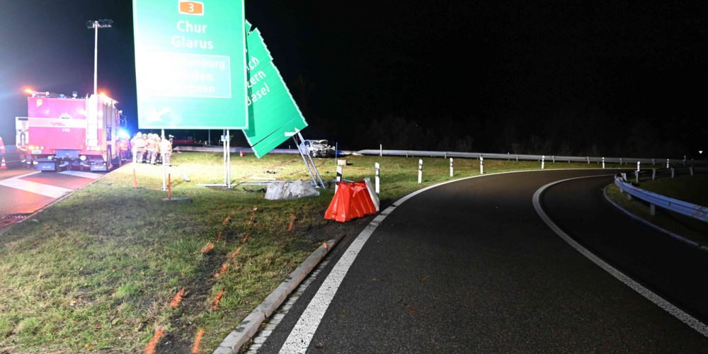 Der Unfall verursachte Sachschaden.