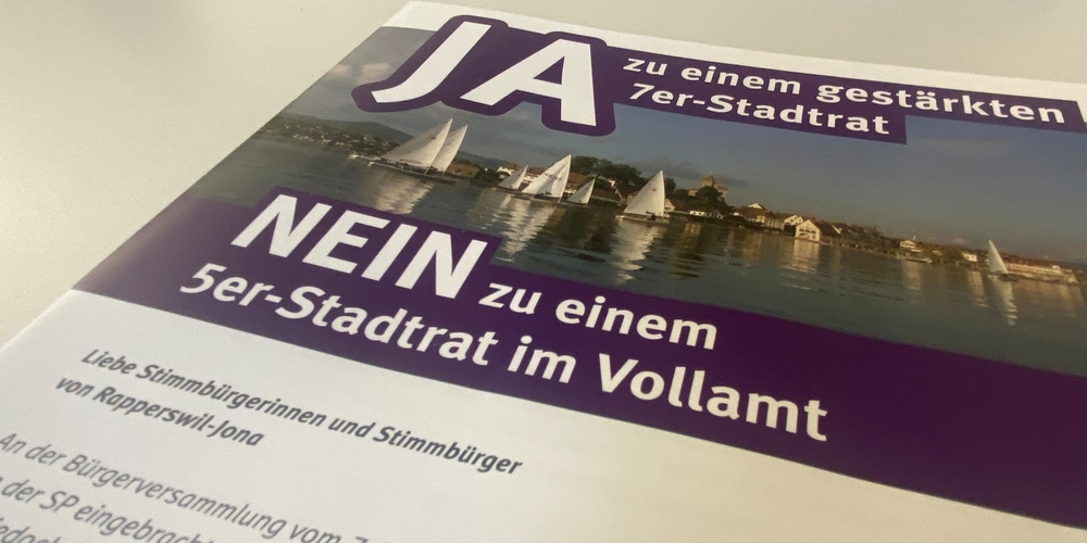 Der in alle Haushalte von Rapperswil-Jona verteilte Flyer führt viele Argumente gegen den 5er-Stadtrat auf.