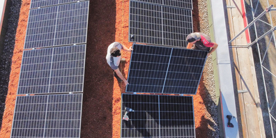 Geeignete Dächer sollen mit Solaranlagen bestückt werden müssen, fordert das Komitee der Solarinitiative.