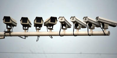 Zur Stärkung inner- und interkantonaler Polizeiarbeit hält die Regierung an automatisierter Fahrzeugfahndung und Verkehrsüberwachung fest. (Symbolbild)