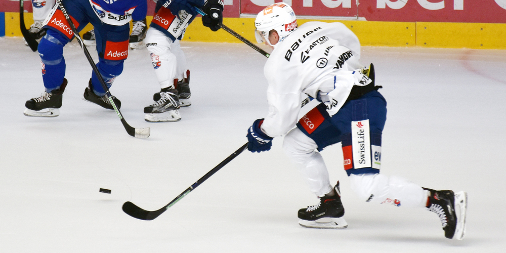 Die Eishockey-Saison ist nach der kurzen Pause über Weihnachten wieder in vollem Gang. (Symbol)
