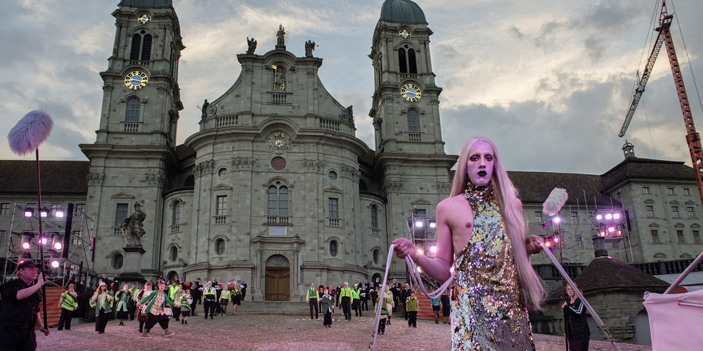 In diesem Jahr wird auf dem Einsiedler Klosterplatz kein Welttheater ausgetragen. (Bild: zvg)